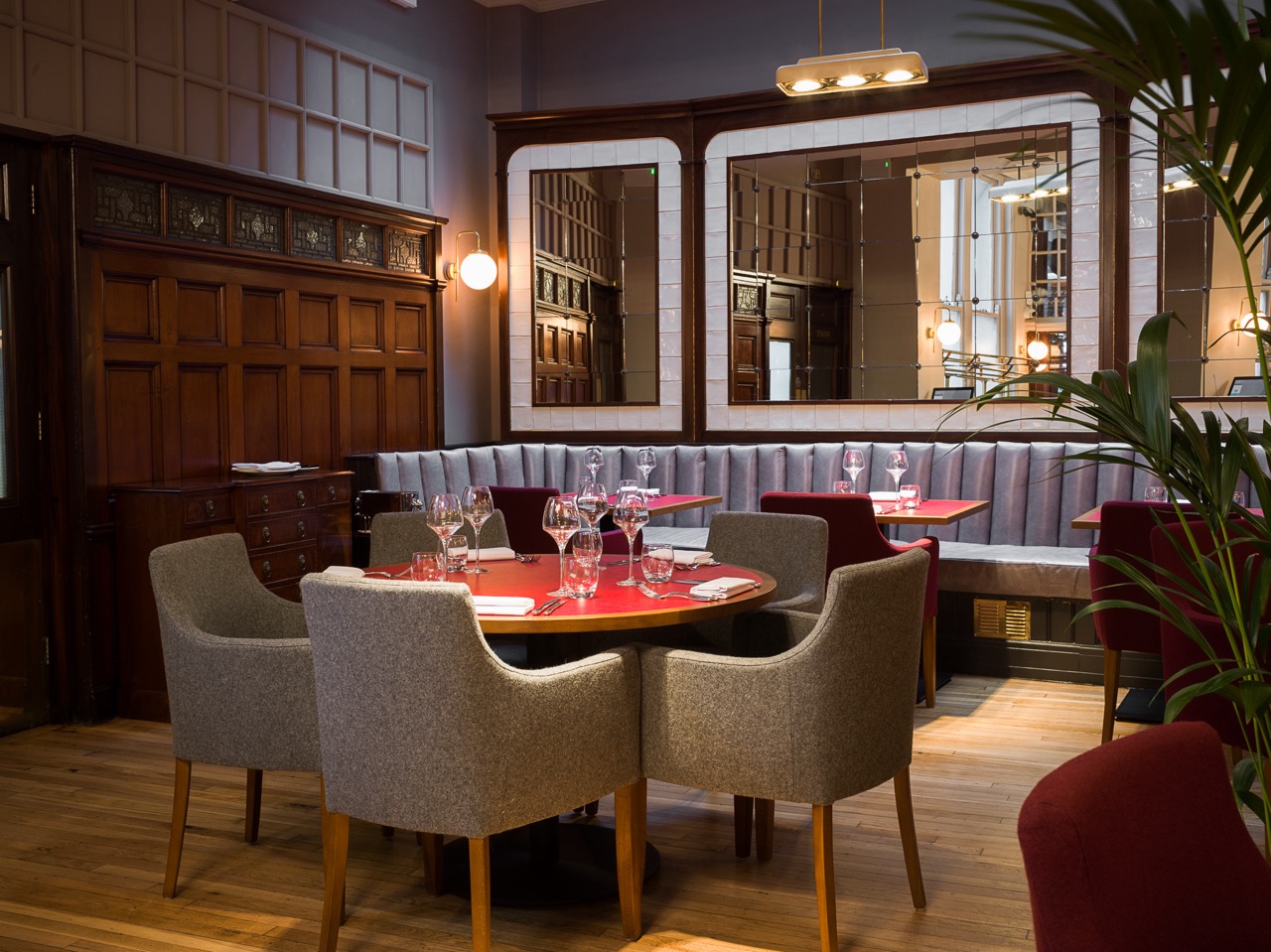 Mayfair Timeless Design Timeless Mayfair character, designed for modern dining - Design ID