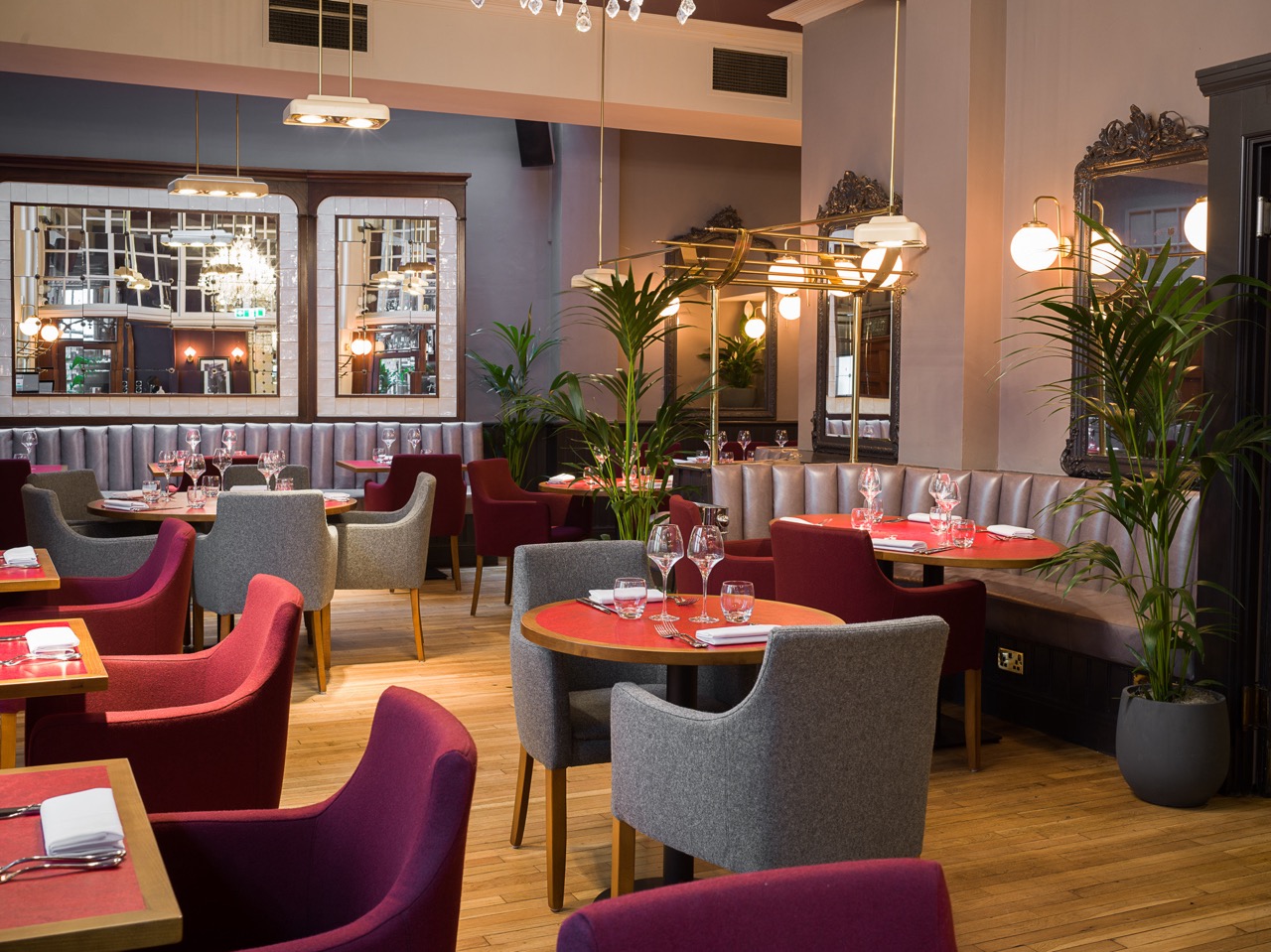 Mayfair Timeless Design Timeless Mayfair character, designed for modern dining - Design ID